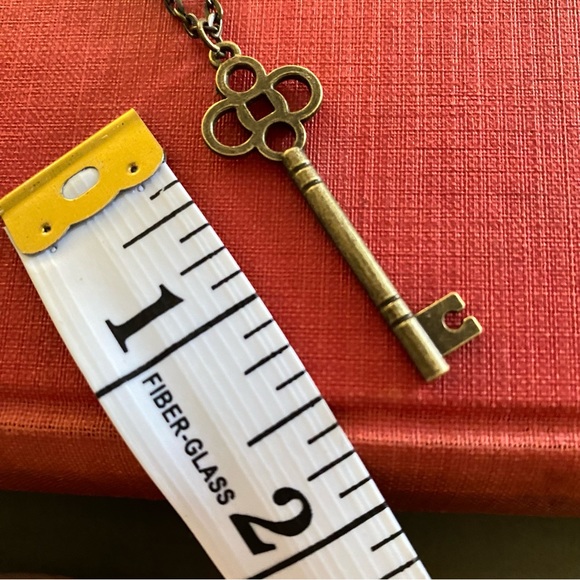 Skeleton Key Pendant Necklace Bronze Vintage Style Handmade - Picture 4 of 4